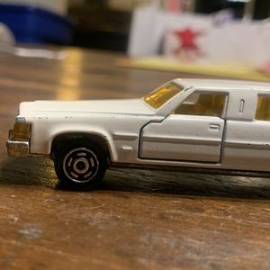 1985 CADILLAC LIMOUSINE MAJORETTE FRANCE 1/58 Number 339